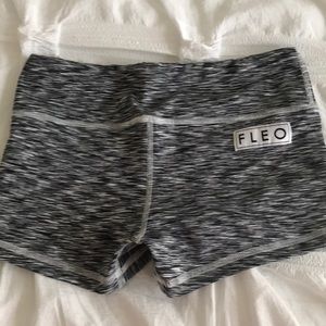 Fleo black and white original shorts